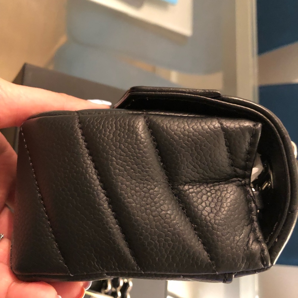 Chanel mini classic flap bag (square) in Chevron - Picture 3 of 8